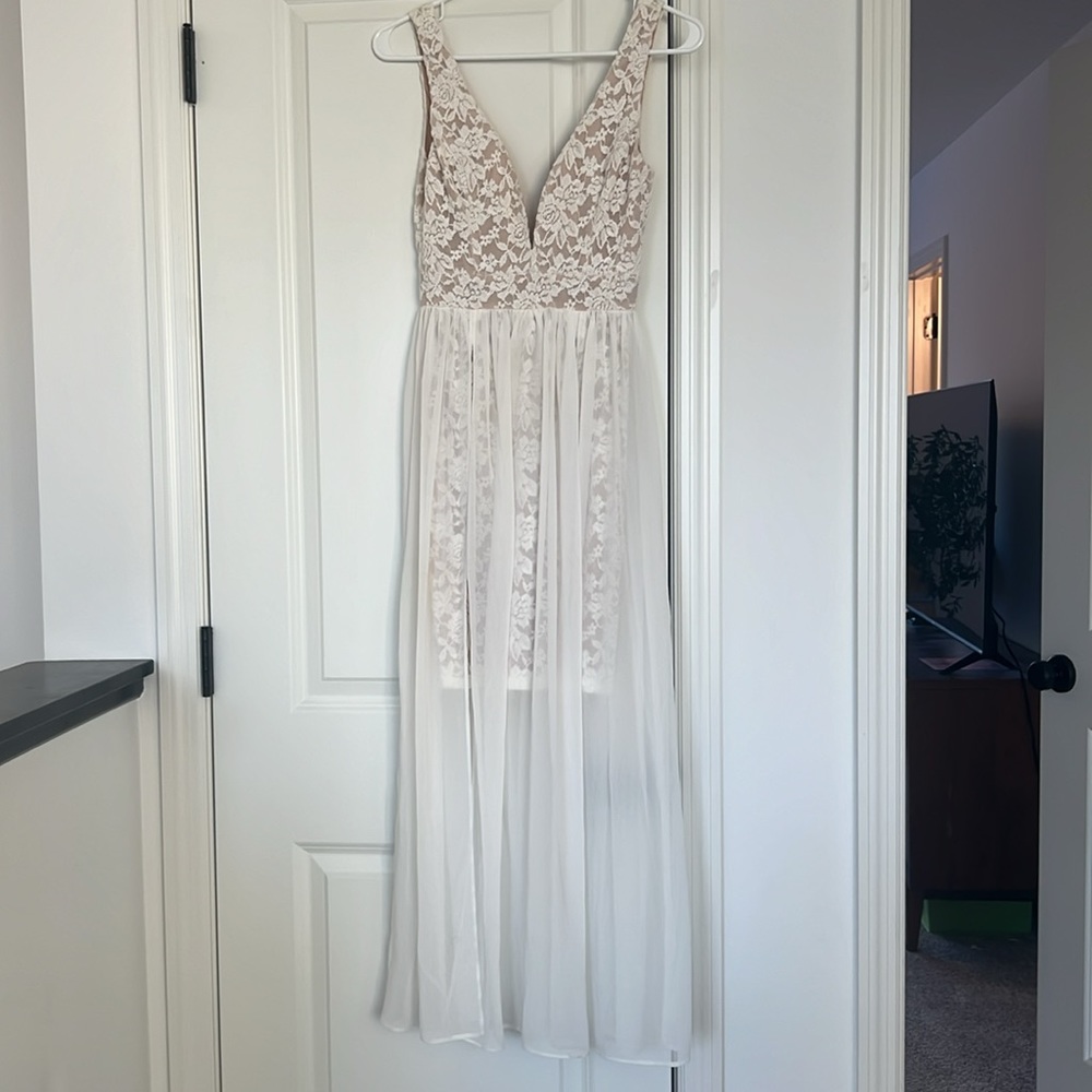 Lulu’s XS off white, lace dress
